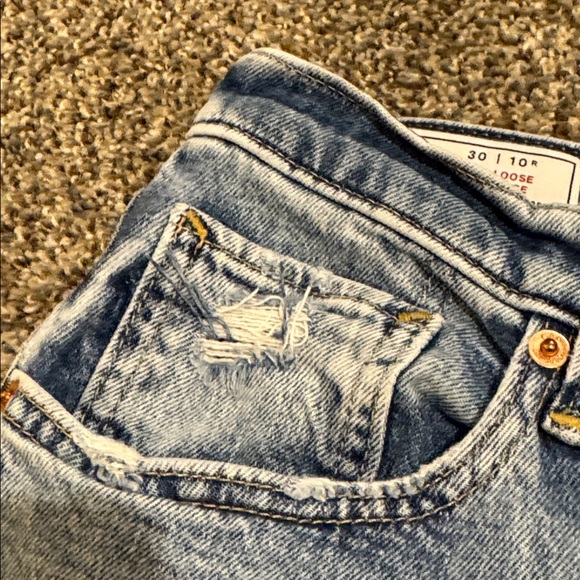 GAP Women's 90s Loose High Rise Straight Leg Jeans Light Blue size 30/10 Ripped - Picture 6 of 11